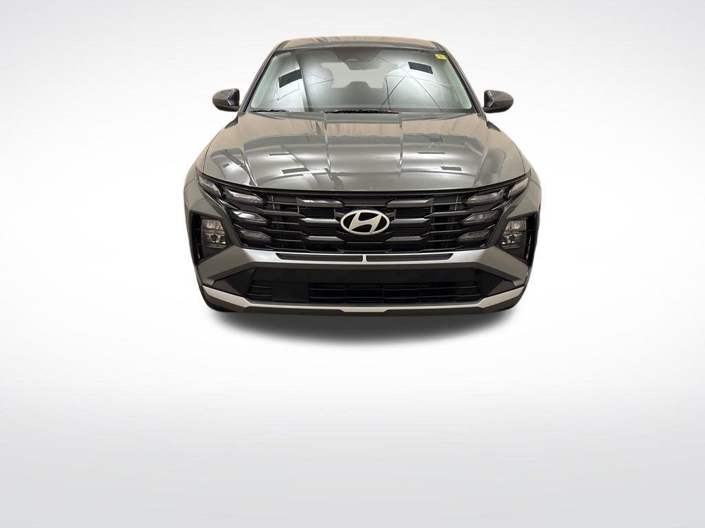 New 2025 Hyundai Tucson SE image 2