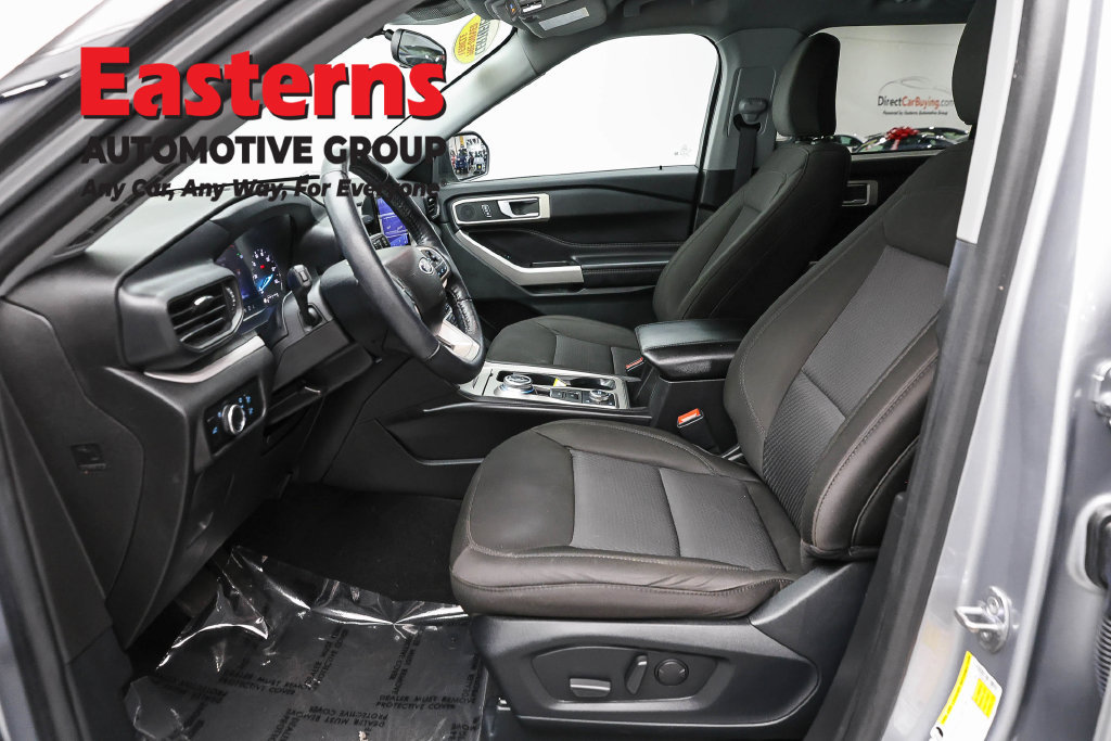 Used 2023 Ford Explorer XLT AWD/4WD image 15