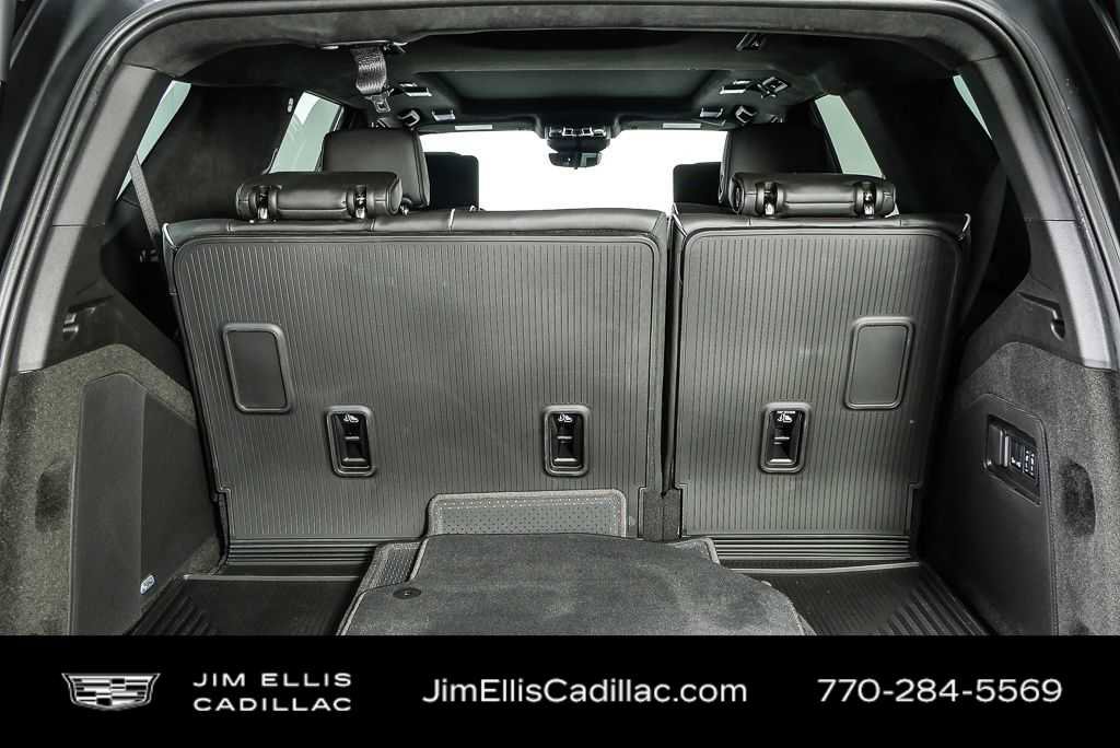 Certified 2026 Cadillac Escalade Platinum Sport w/ LPO, ONYX Package AWD/4WD image 31