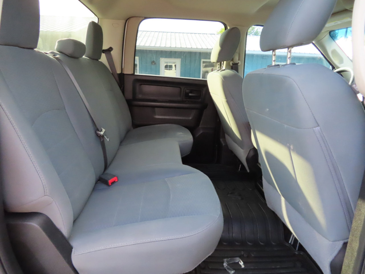 Used 2018 RAM 2500 Tradesman w/ Chrome Appearance Group image 23