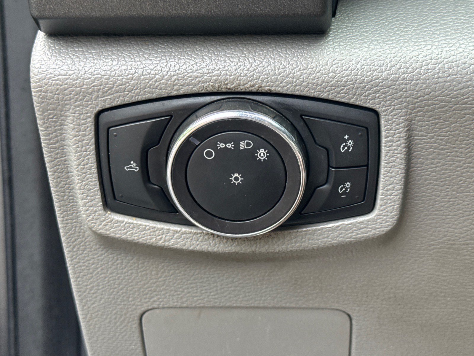 Used 2018 Ford F250 XL w/ STX Appearance Package AWD/4WD image 11