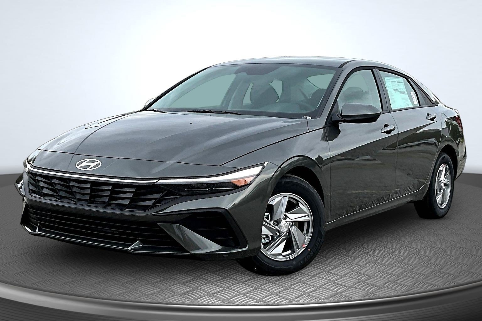 New 2026 Hyundai Elantra SE