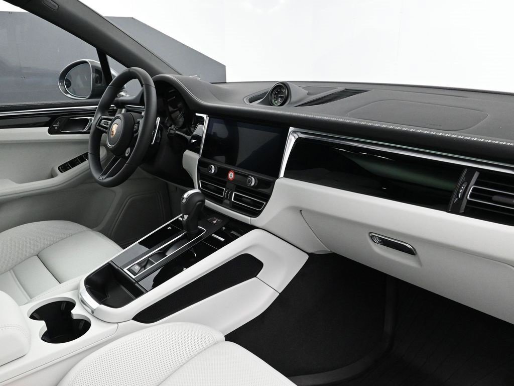 New 2025 Porsche Macan Turbo image 14