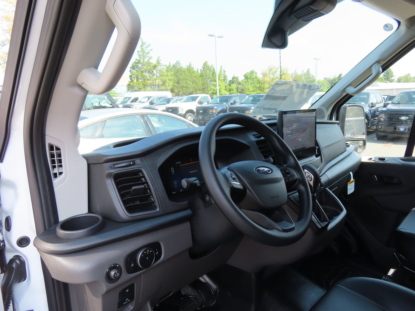 New 2026 Ford Transit 250 148 Medium Roof RWD image 9