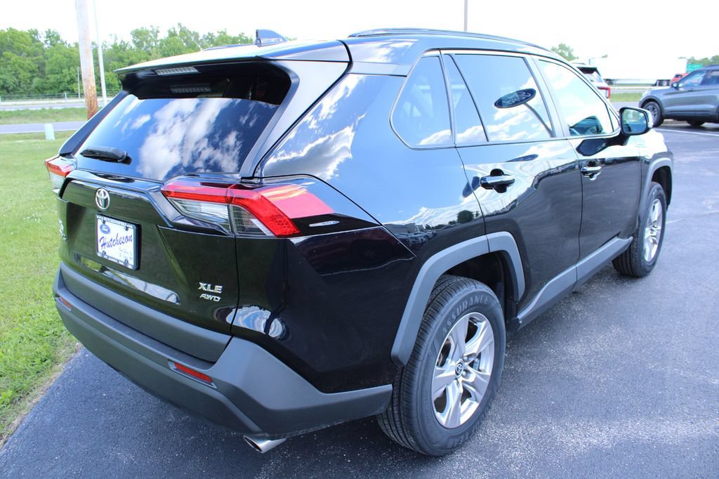 Used 2023 Toyota RAV4 XLE AWD/4WD image 12