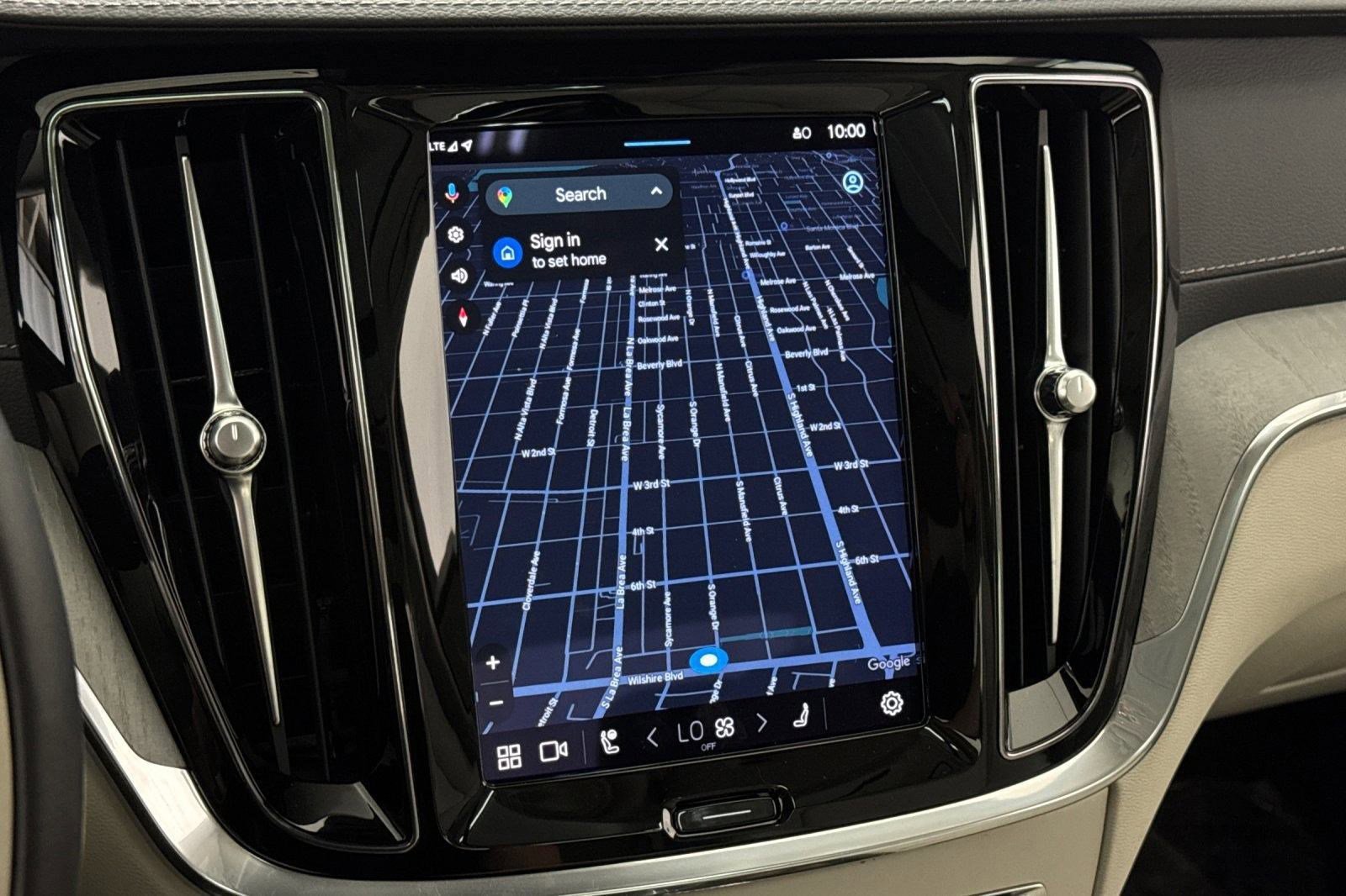 Used 2024 Volvo S60 T8 Ultimate w/ Climate Package image 23