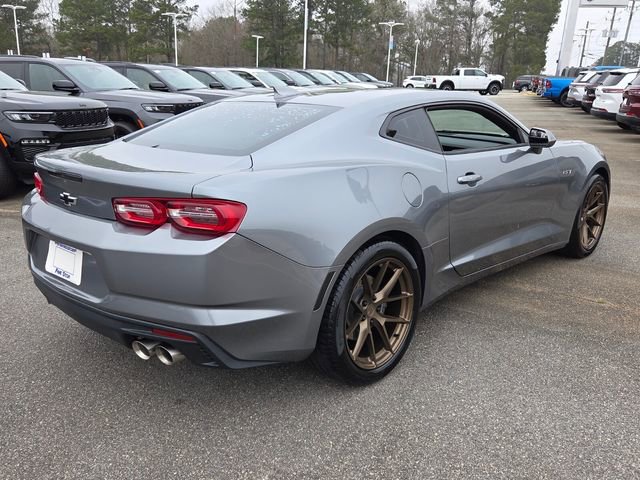 Used 2020 Chevrolet Camaro LT w/ Technology Package image 12