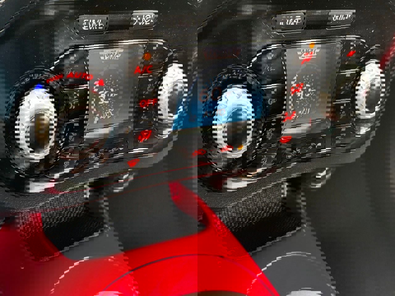 Used 2016 Nissan Juke SL image 21