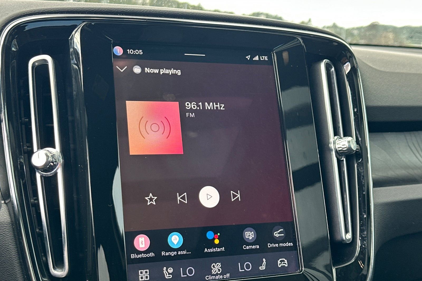 Used 2023 Volvo XC40 Recharge Ultimate w/ Protection Package Premier image 20