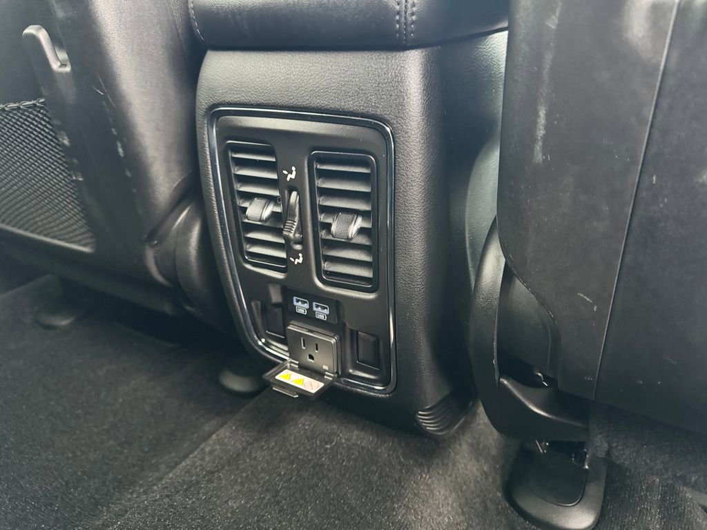 Used 2022 Jeep Grand Cherokee Limited AWD/4WD image 15