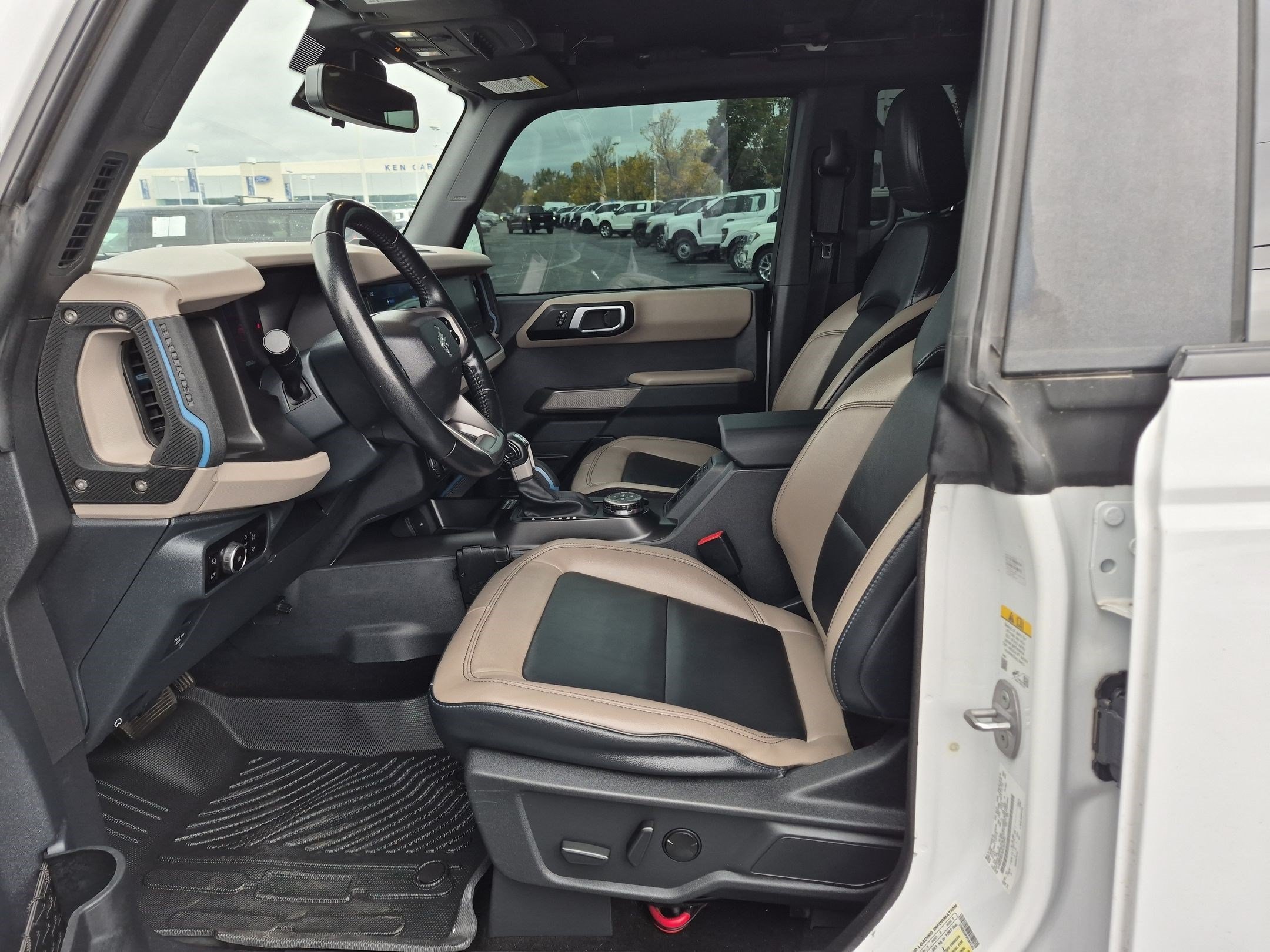 Used 2023 Ford Bronco Wildtrak AWD/4WD image 18