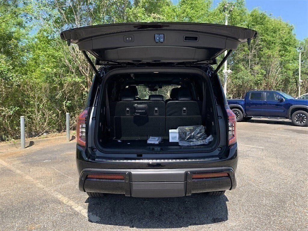 New 2025 Nissan Armada PRO-4X w/ Pro-4X Premium Package image 5