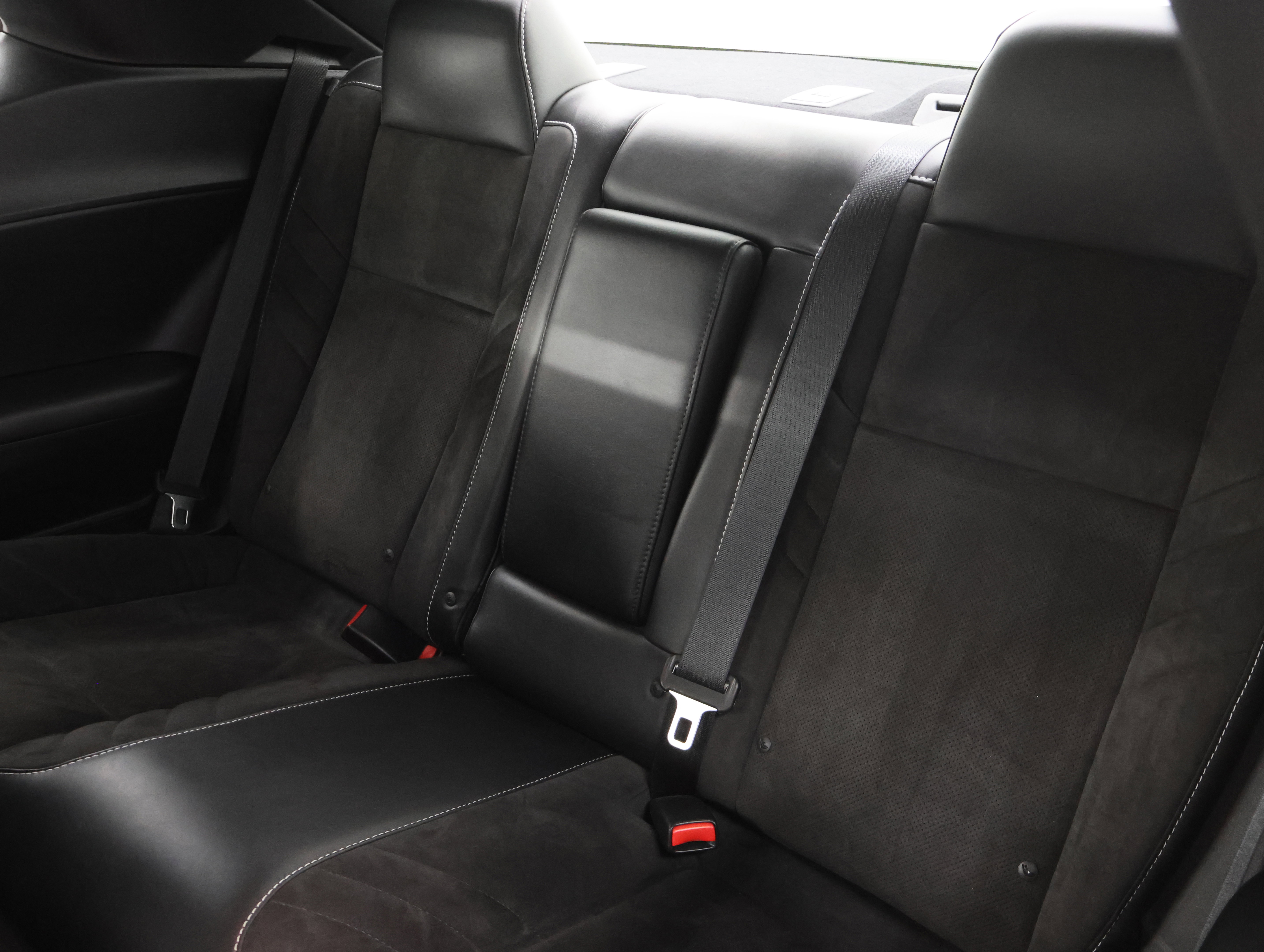 Used 2015 Dodge Challenger SRT Hellcat image 9