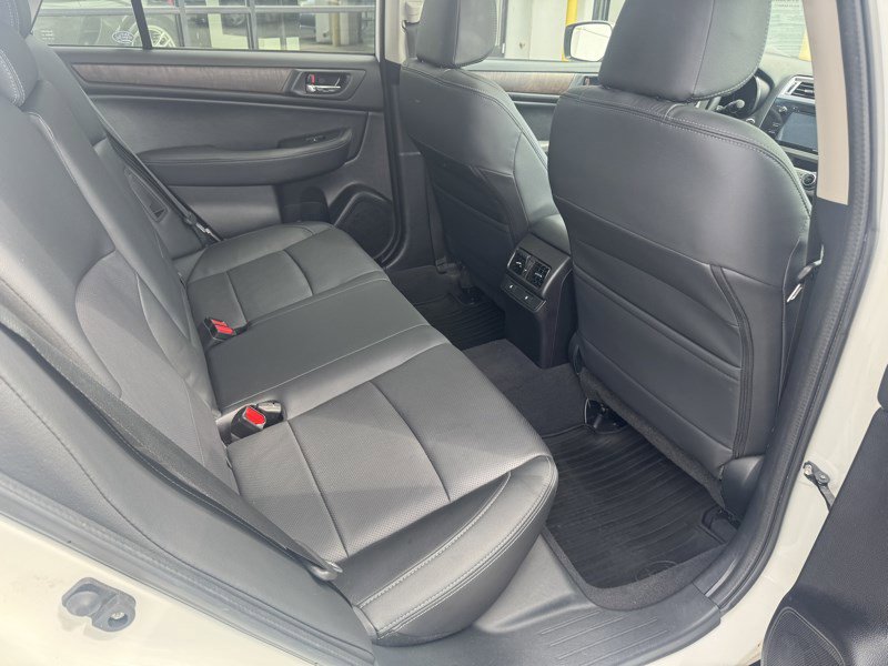 Used 2016 Subaru Outback 2.5i Limited image 11