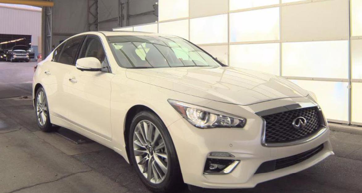 Certified 2023 INFINITI Q50 Luxe w/ Cargo Package RWD image 4