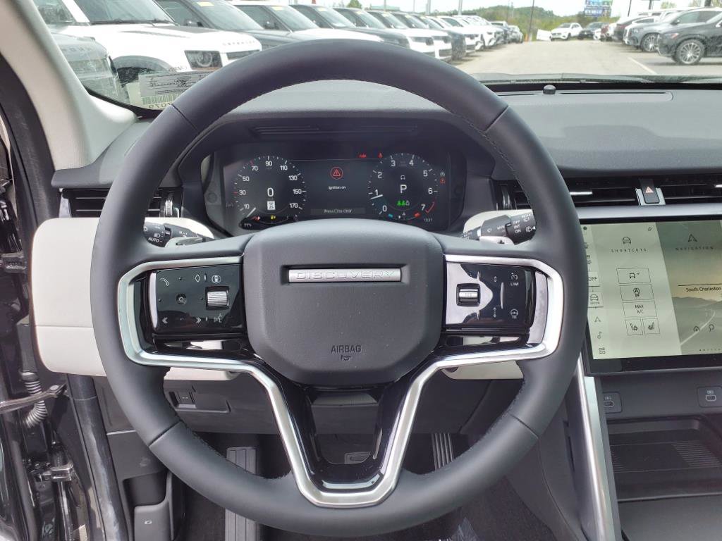 Used 2025 Land Rover Discovery Sport S image 14