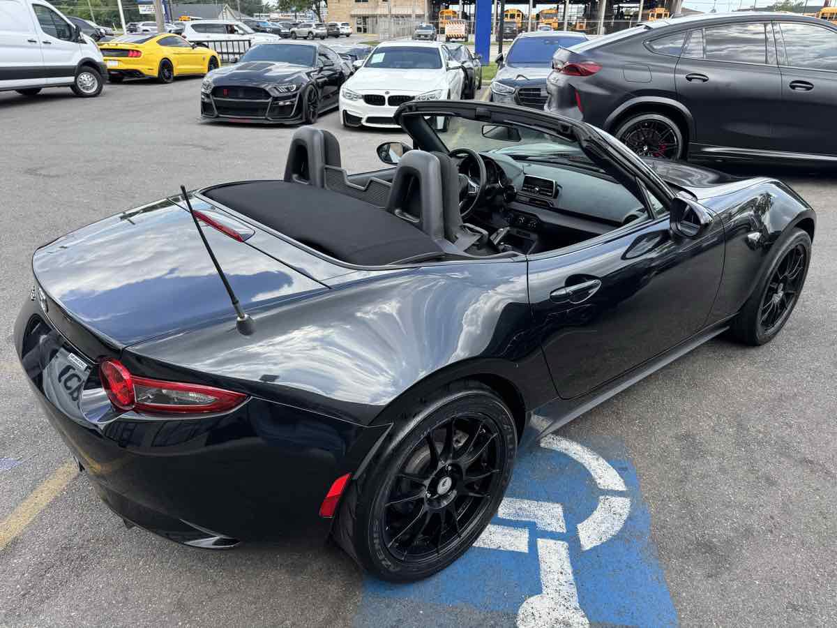 Used 2016 MAZDA MX-5 Miata Sport RWD image 11
