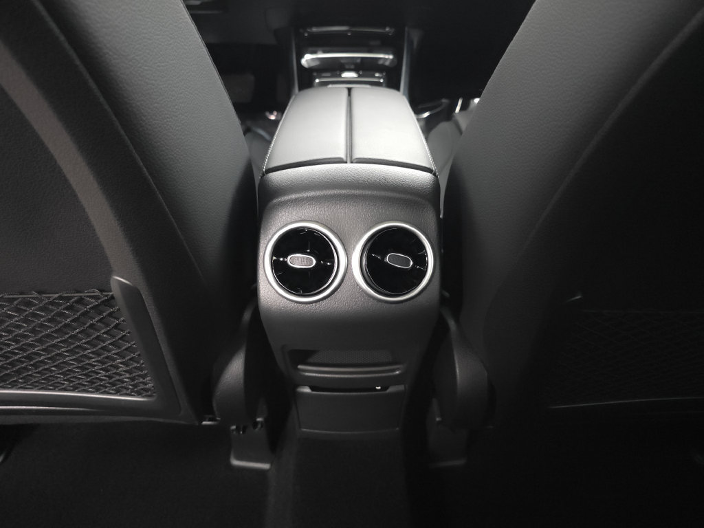 Certified 2026 Mercedes-Benz GLB 250 4MATIC image 26