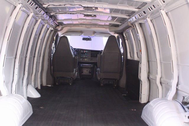 Used 2023 GMC Savana 2500 Extended w/ Driver Convenience Package image 15