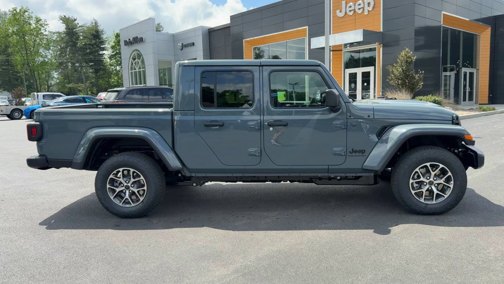 New 2026 Jeep Gladiator Sport AWD/4WD image 8
