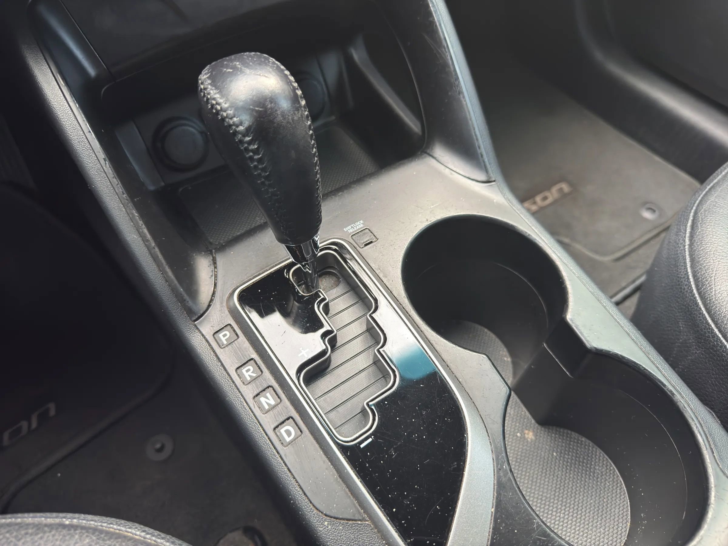 Used 2012 Hyundai Tucson GLS image 29