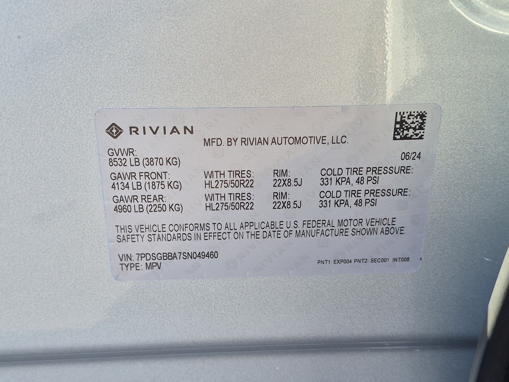 Used 2025 Rivian R1S Adventure Dual AWD/4WD image 35