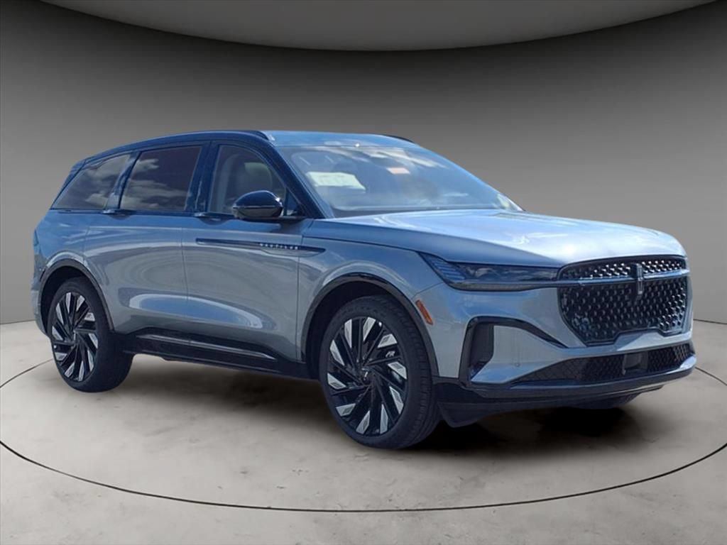 New 2025 Lincoln Nautilus Reserve w/ Jet Appearance Package AWD/4WD image 10