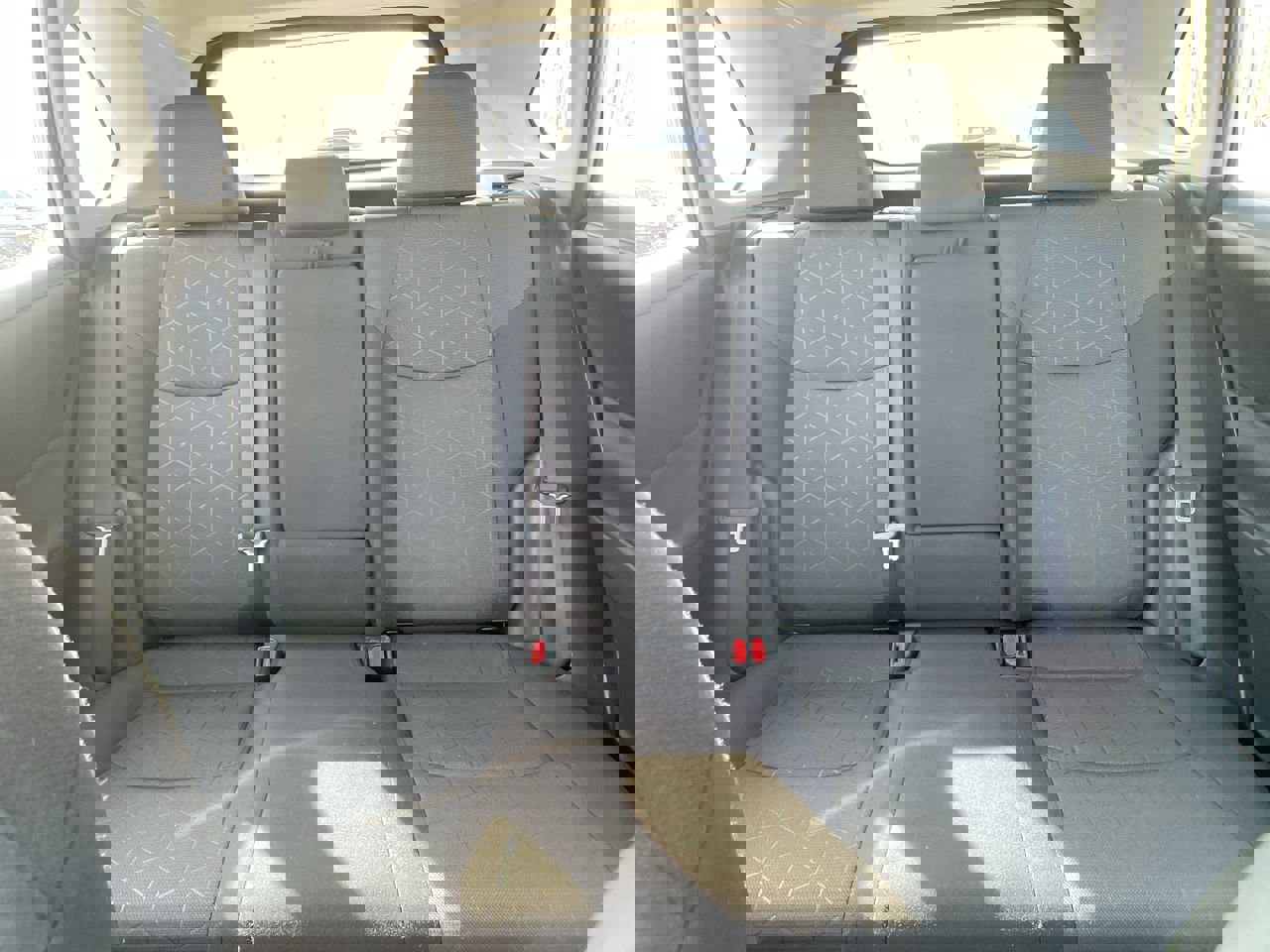 Used 2022 Toyota RAV4 XLE w/ Convenience Package image 23