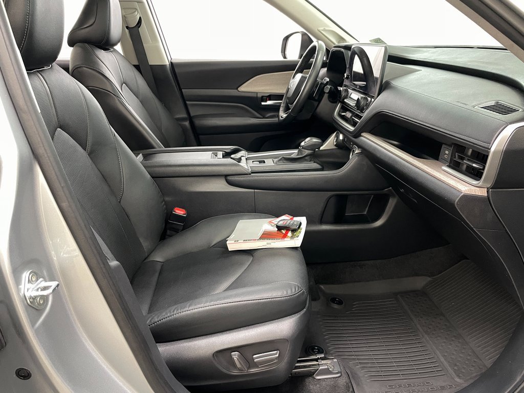 Used 2024 Toyota Grand Highlander XLE image 44
