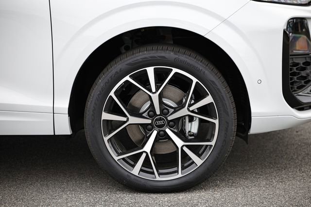 New 2026 Audi Q3 quattro 2.0T AWD/4WD image 5