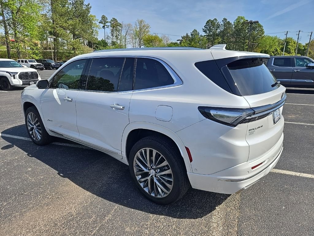 Used 2025 Buick Enclave Avenir w/ Super Cruise Package image 4