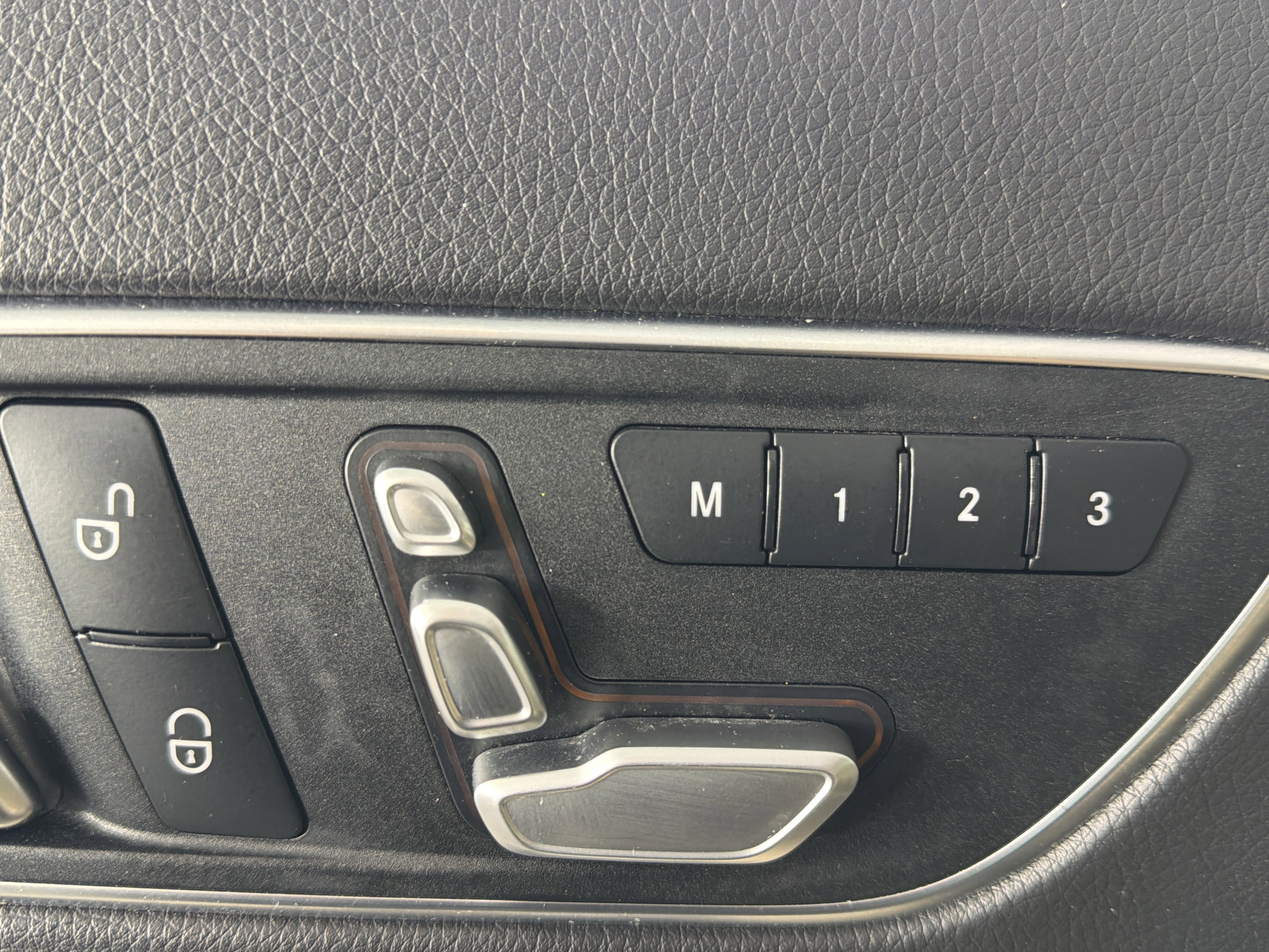 Used 2019 Mercedes-Benz GLA 250 4MATIC image 18