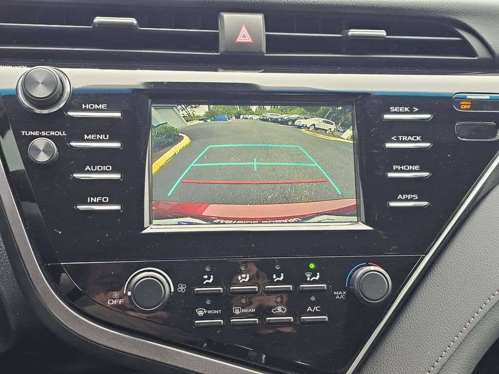 Used 2018 Toyota Camry LE FWD image 29