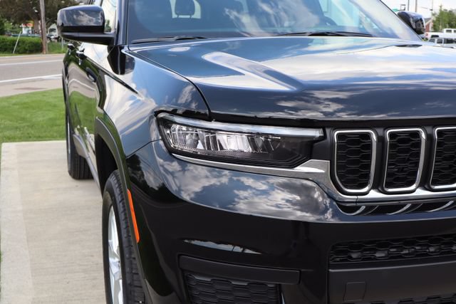 New 2026 Jeep Grand Cherokee L Laredo w/ Trailer Tow Package AWD/4WD image 4