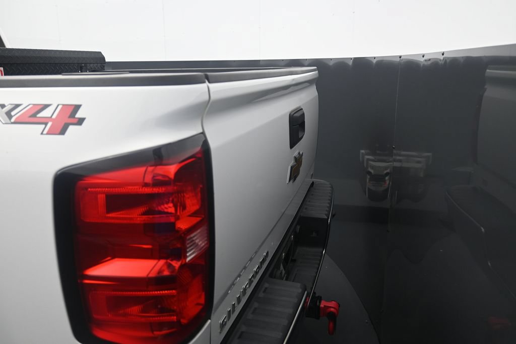 Used 2018 Chevrolet Silverado 1500 LT w/ All Star Edition AWD/4WD image 15