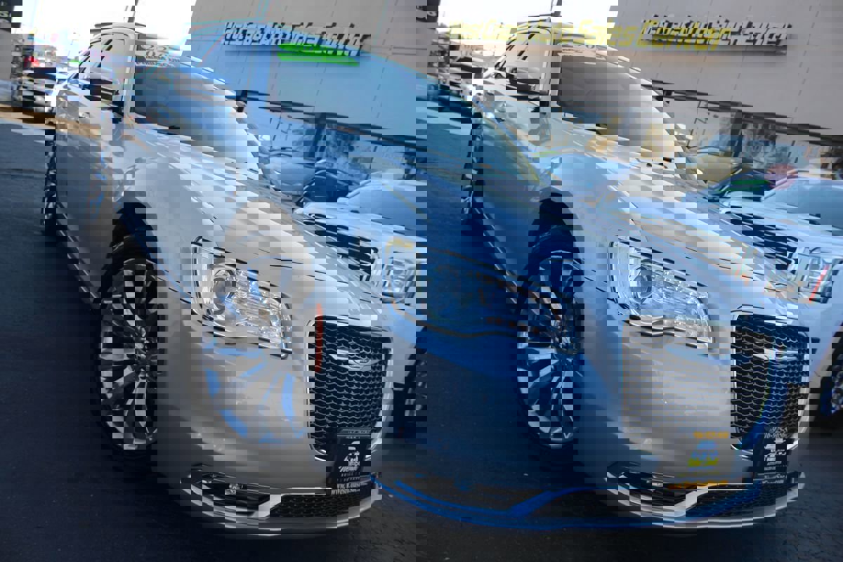 Used 2020 Chrysler 300 Limited image 32