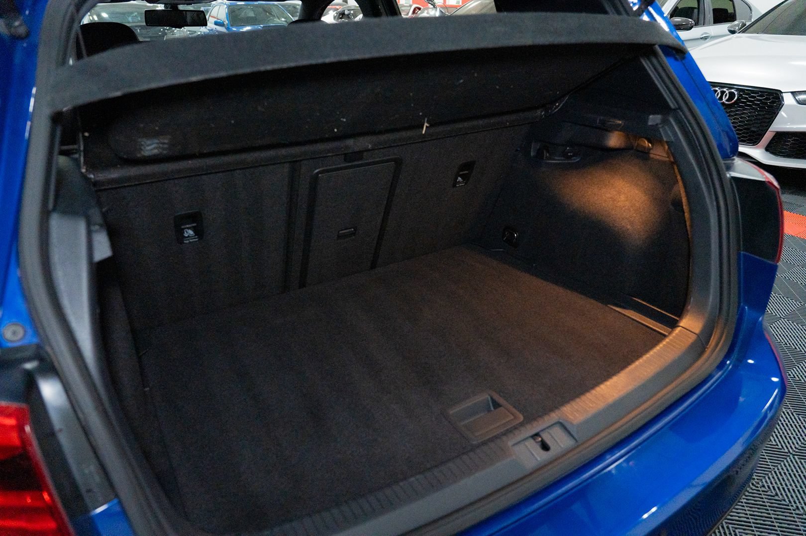 Used 2015 Volkswagen Golf R 4-Door AWD/4WD image 25