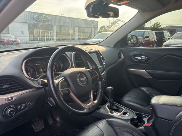 Used 2018 Jeep Cherokee Limited AWD/4WD image 13