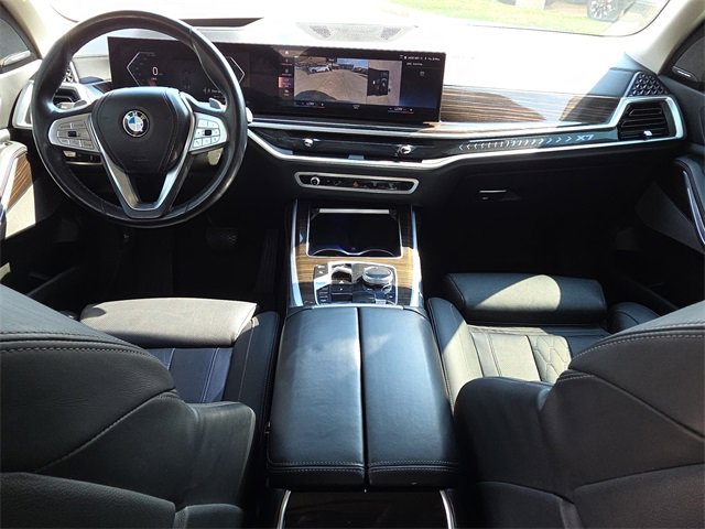 Used 2023 BMW X7 xDrive40i w/ Premium Package image 9