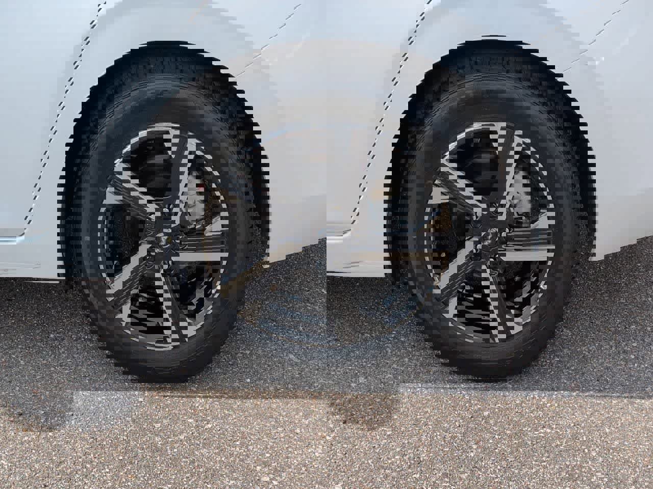 Used 2024 Nissan Sentra SV image 13