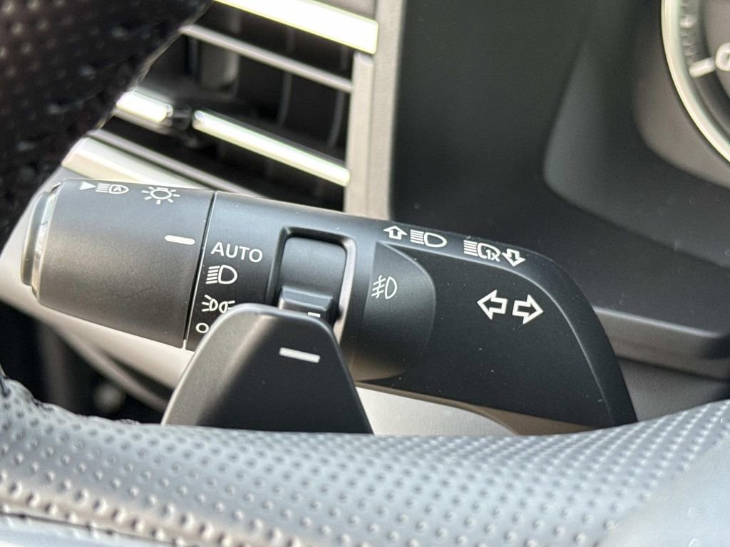 New 2026 Mitsubishi Outlander SE image 37