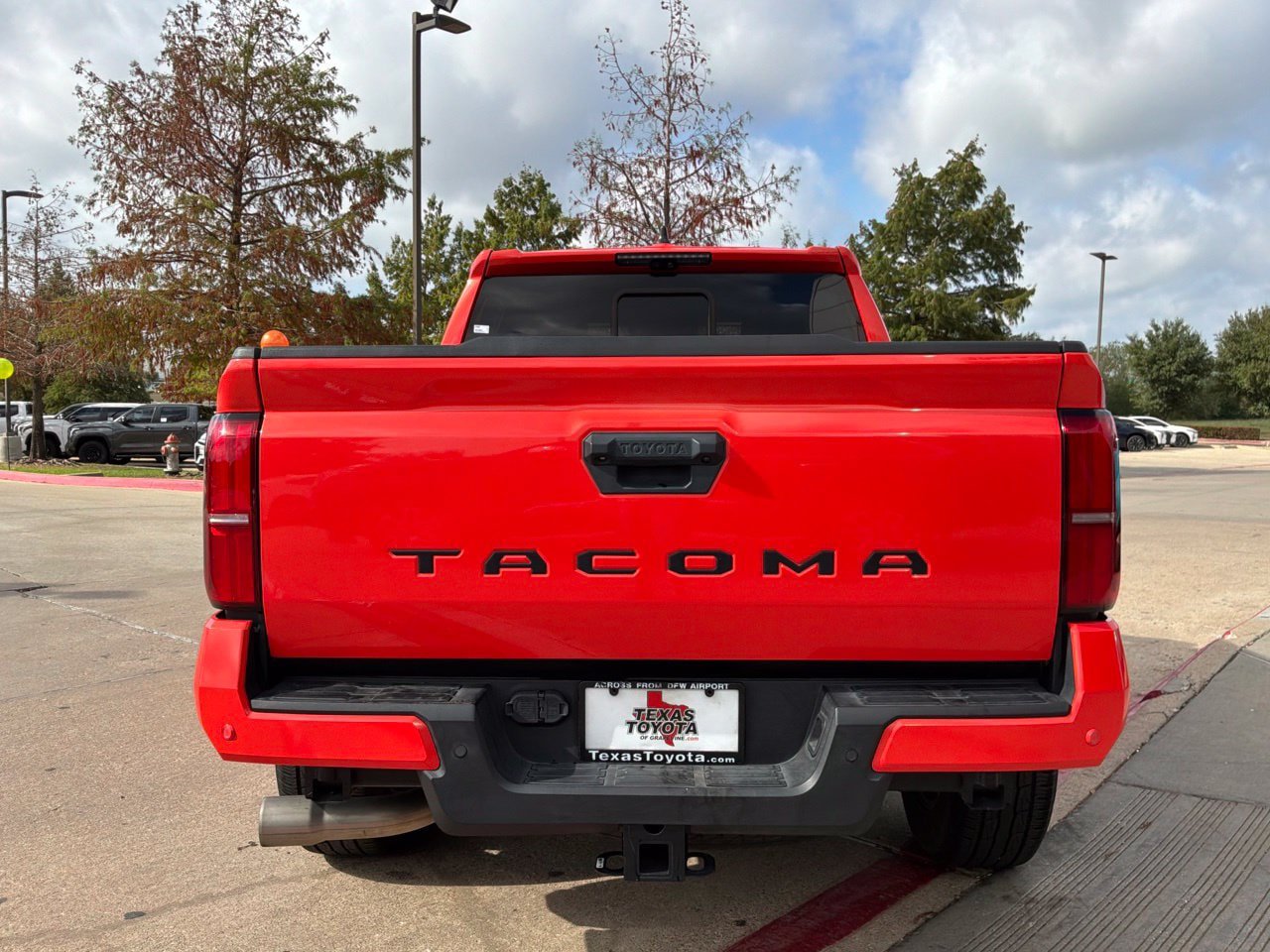 Used 2024 Toyota Tacoma TRD Sport w/ TRD Sport Premium Package RWD image 7