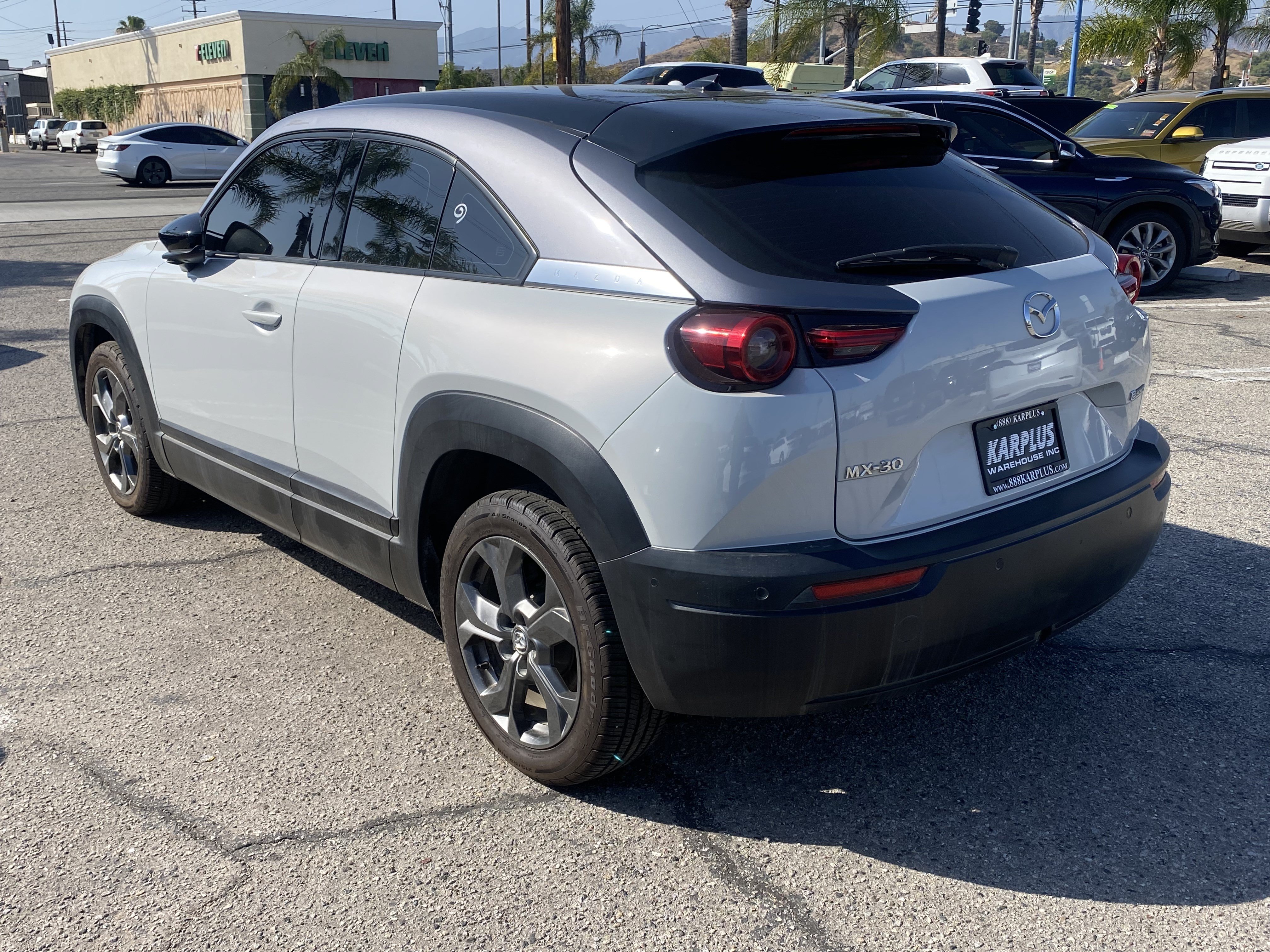 Used 2022 MAZDA MX-30 Electric w/ Premium Plus Pkg FWD image 11