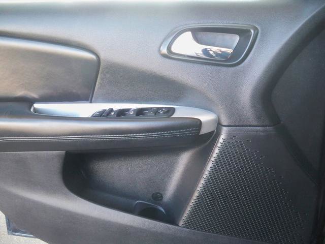 Used 2015 Dodge Journey SXT w/ Flexible Seating Group image 14