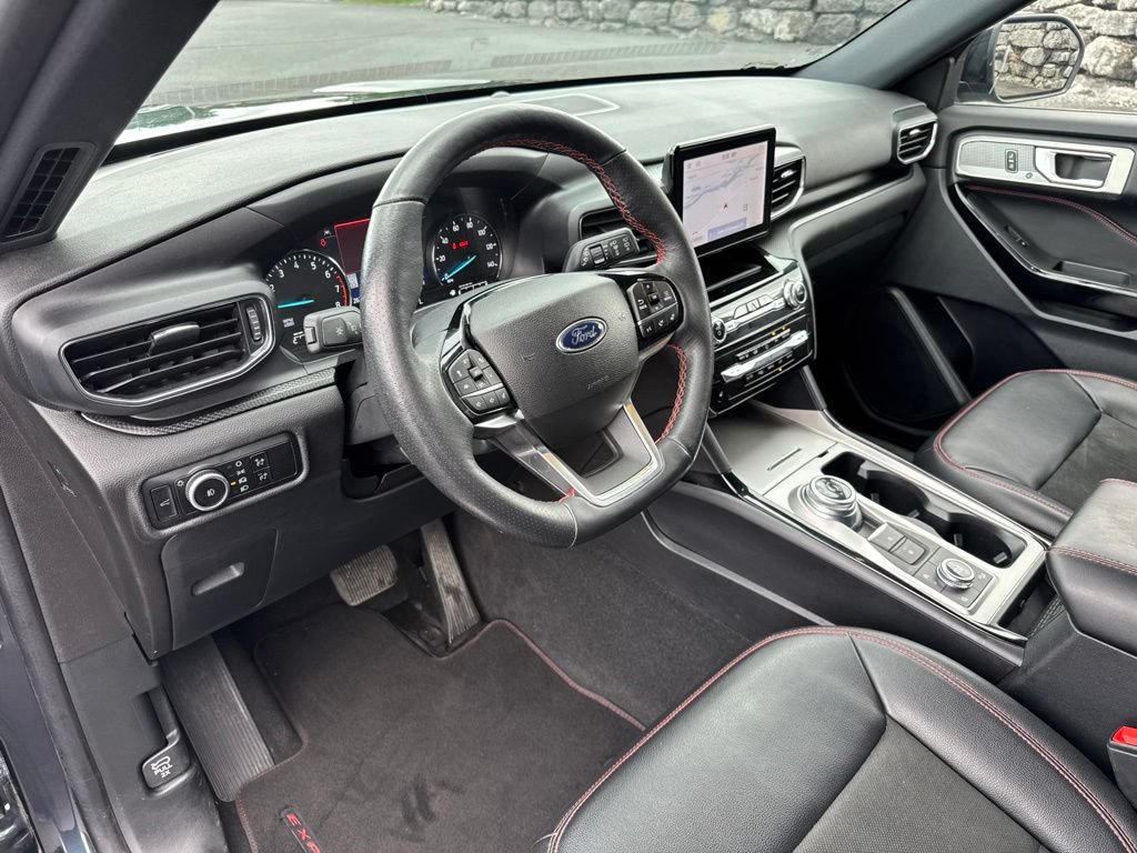 Used 2023 Ford Explorer ST-Line AWD/4WD image 9