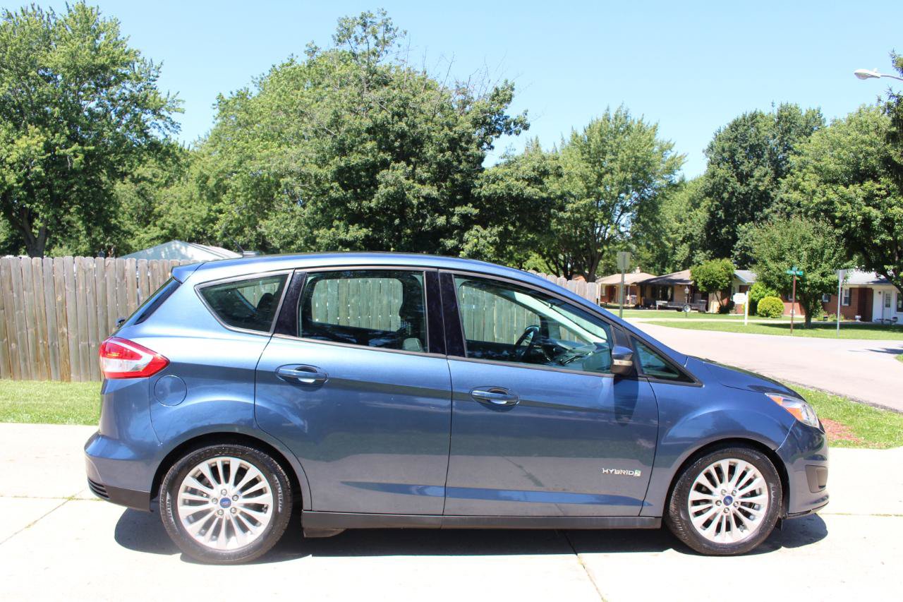 Used 2018 Ford C-MAX SE w/ Cold Weather Package FWD image 10