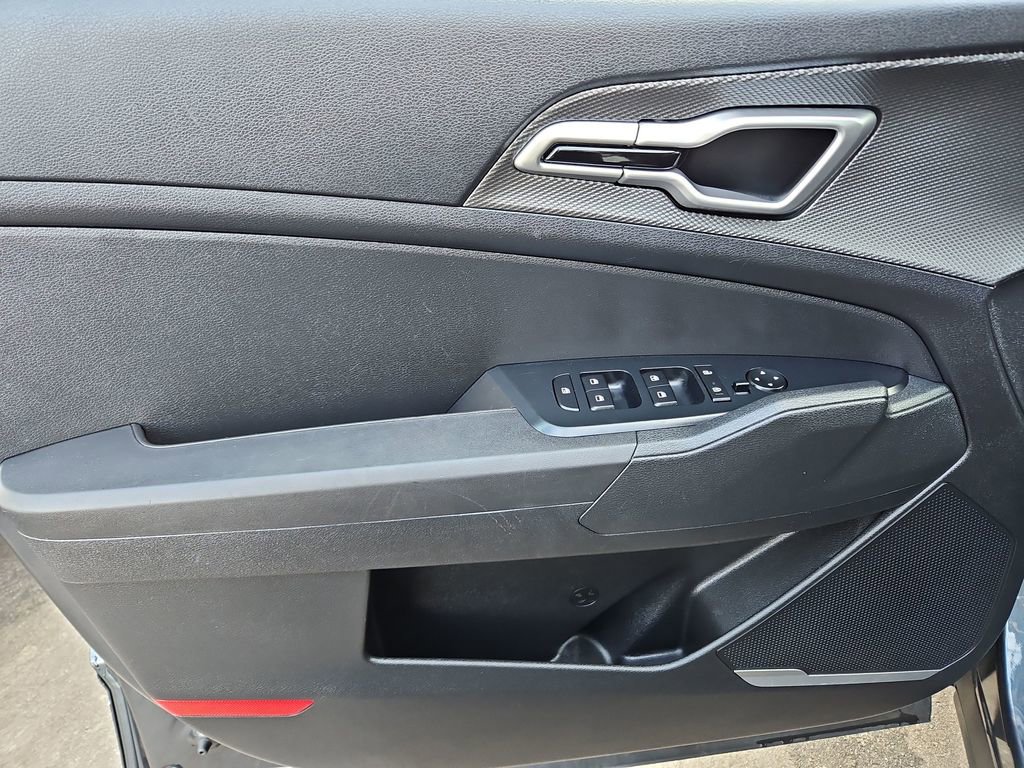 Used 2024 Kia Sportage LX image 23