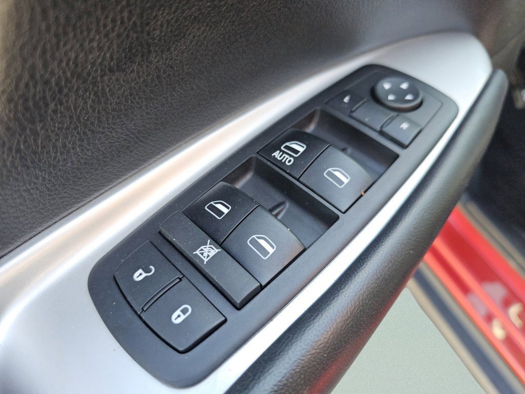 Used 2017 Dodge Journey SE w/ Flexible Seating Group image 27