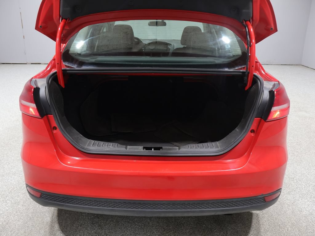 Used 2016 Ford Focus SE FWD image 19