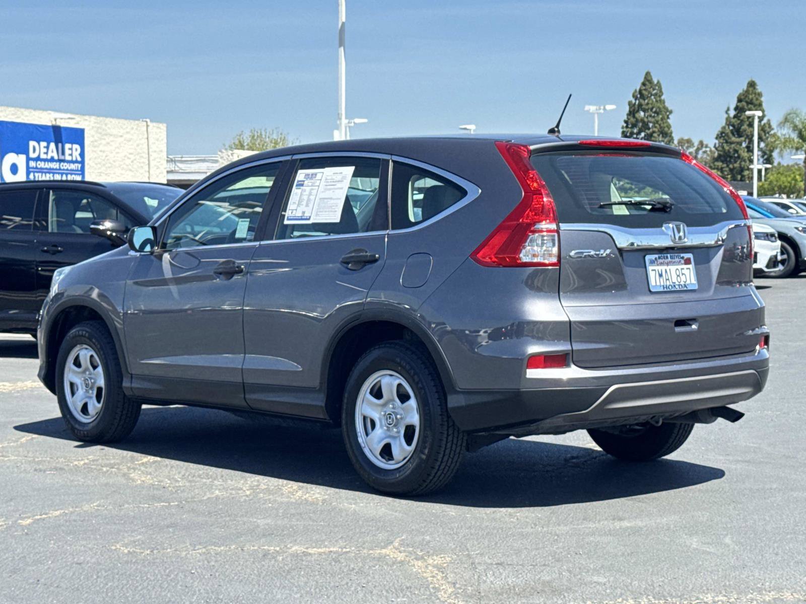 Used 2015 Honda CR-V LX image 3